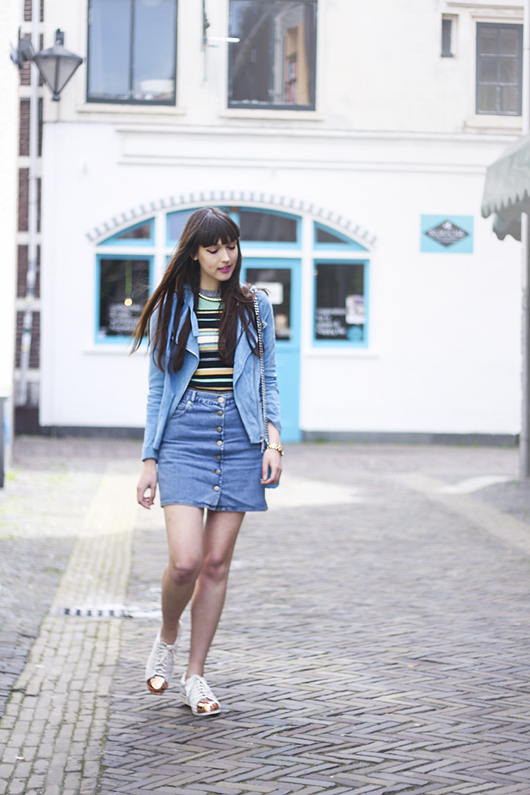 Denim A-line Skirt Adidas Rosegold Toecap 70s ribbed striped top trend fashion blogger outfit