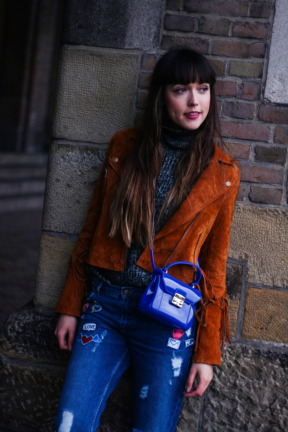 bullboxer-white-shoes-patchwork-jeans-miss-selfridge-fringe-suede-jacket-fashion-blogger-outfit-2
