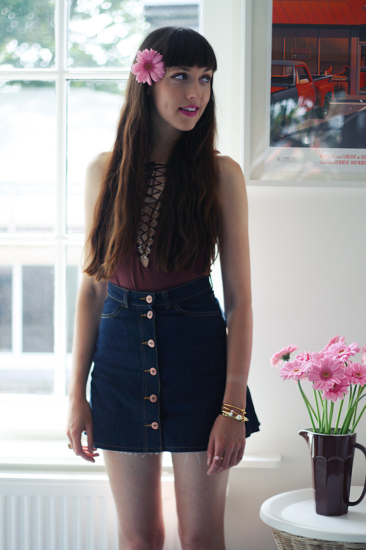 fashion-blogger-birthday-photoshoot-lace-up-body-button-down-skirt-girly-2