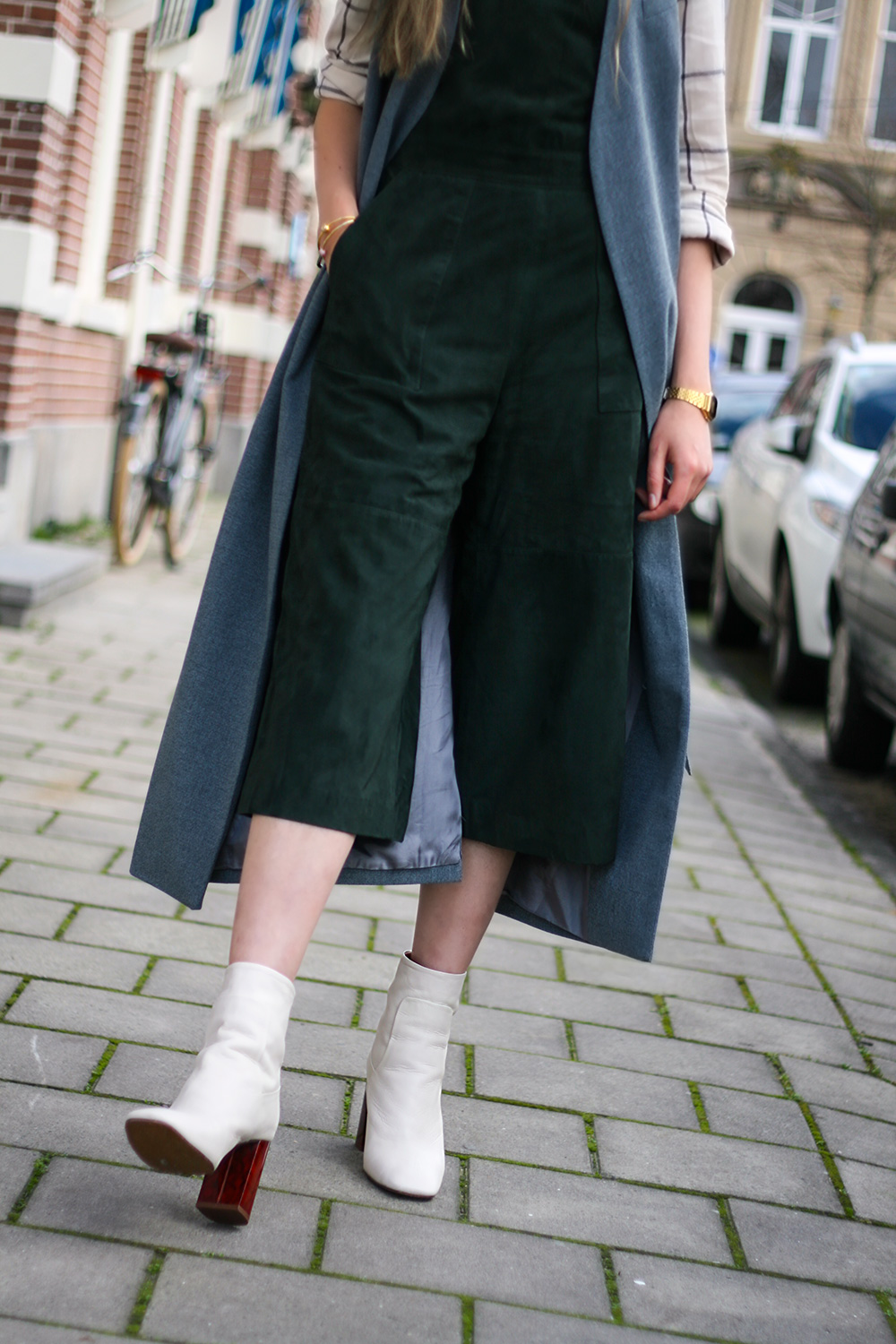 topshop-x-zalando-brand-stories-suede-culottes-dungarees-7